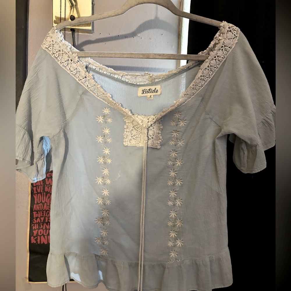 Listicle Blouse